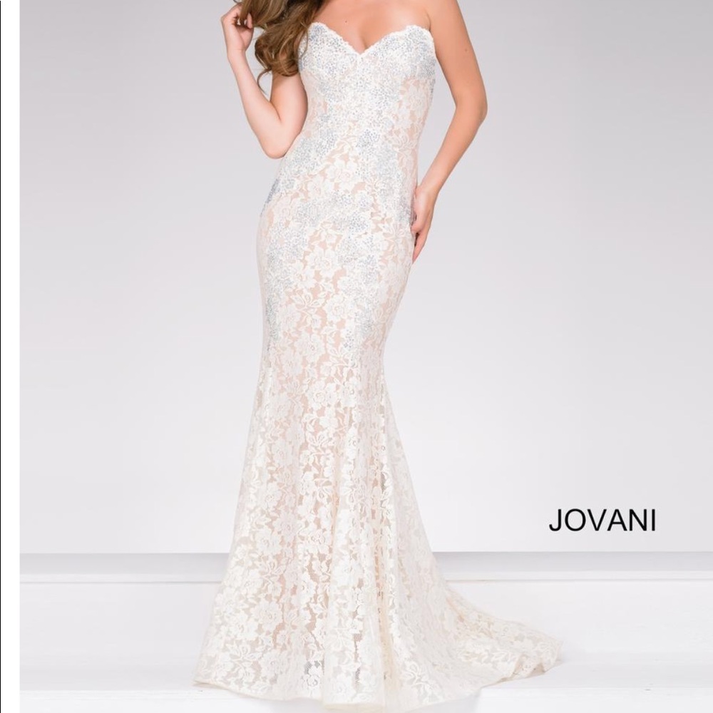 JOVANI SIZE: 8 PROM/FORMAL DRESS !!
